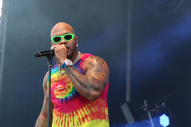 Flo Rida performing at Baie de Beauport in 2019