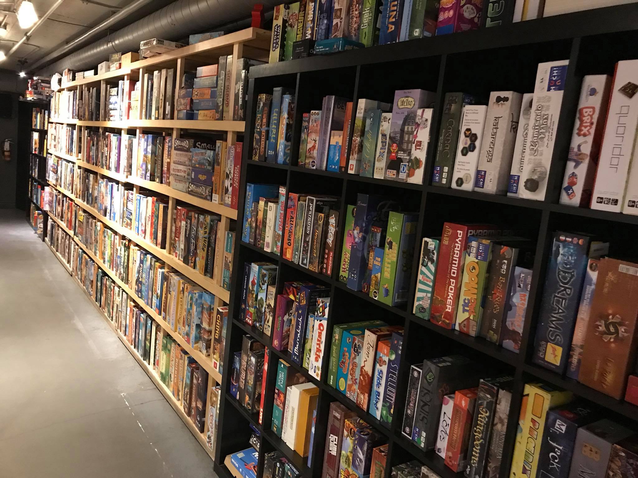 Board games at La Revanche in Quebec City