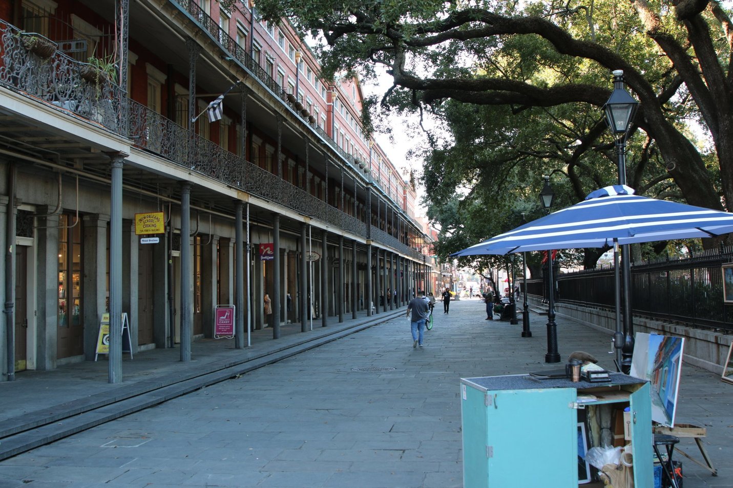 Historic architecture in New Orleans for comparison with Quebec City