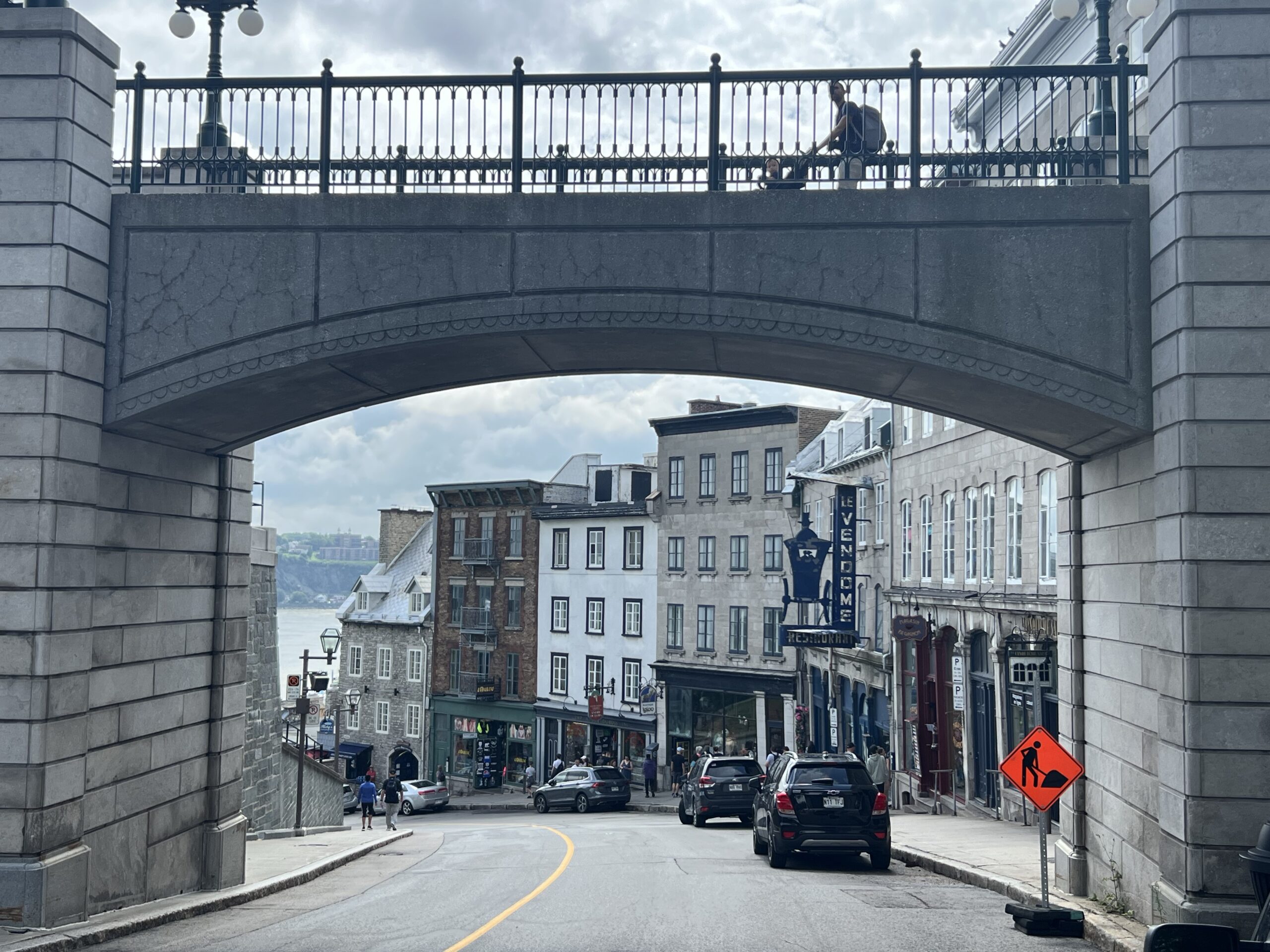 Côte de la Montagne climbing through Old Quebec